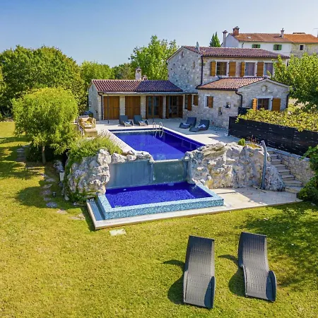 Villa Nonna Lucia In Kuberton - Haus Fuer 6 Personen Grožnjan