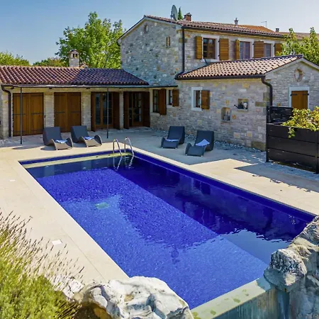 Villa Nonna Lucia In Kuberton - Haus Fuer 6 Personen *